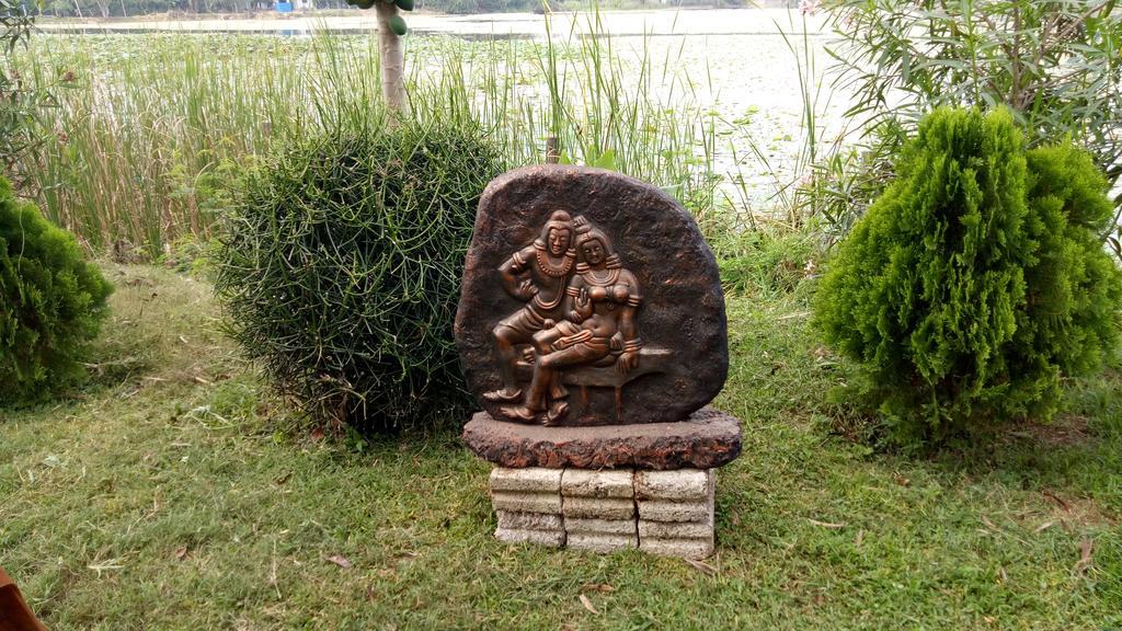 אנוראדפורה Heritage Lake View מראה חיצוני תמונה